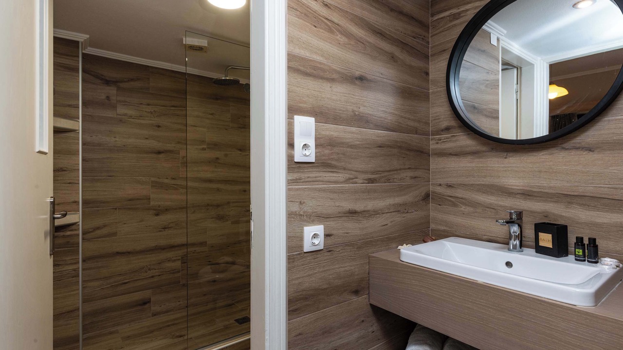 Photo of Bathroom in Gialos