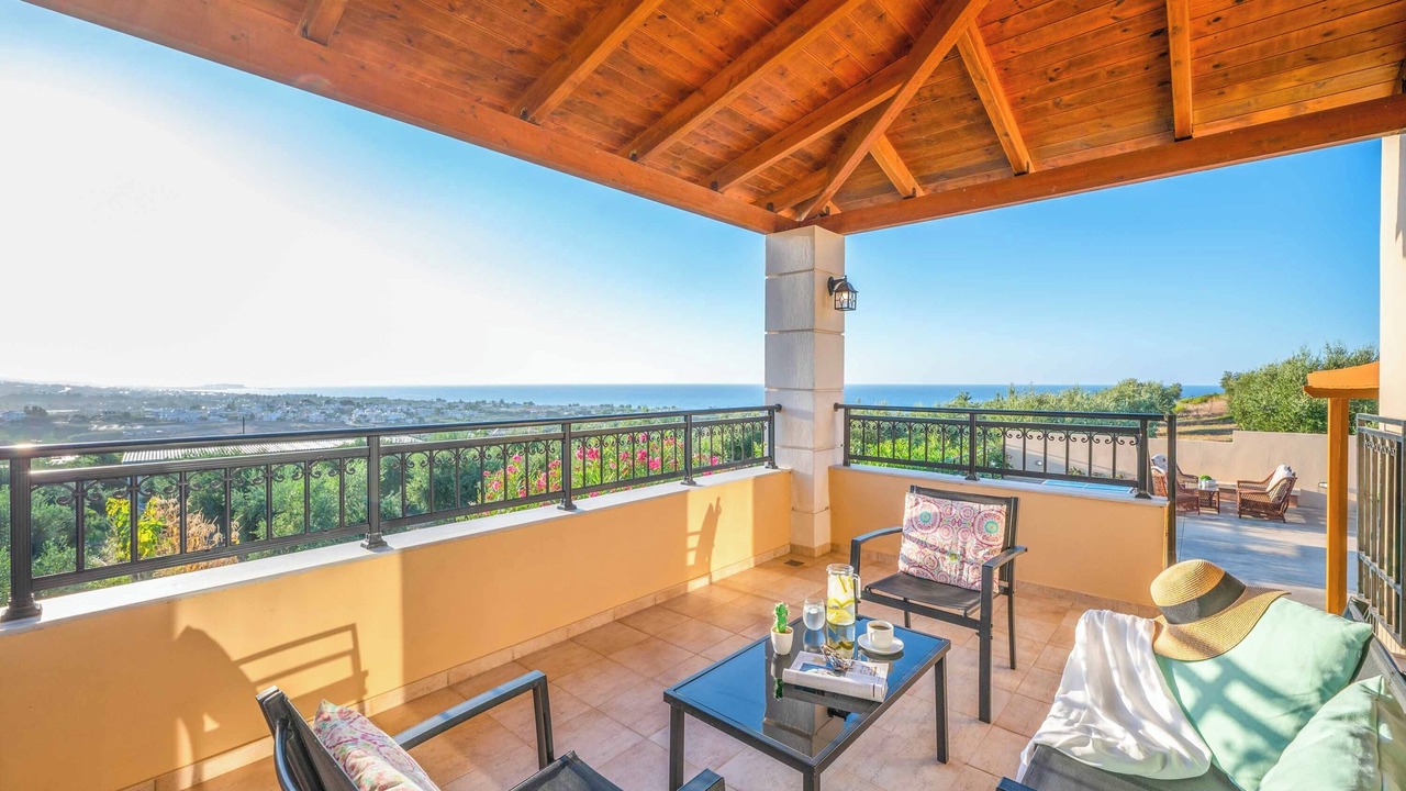 Photo of Patio Balcony in Adelianos Kampos