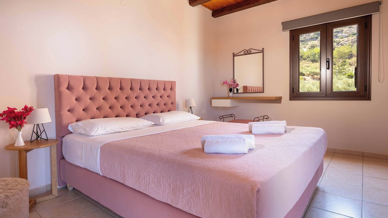 Photo of Bedroom in Kalamion