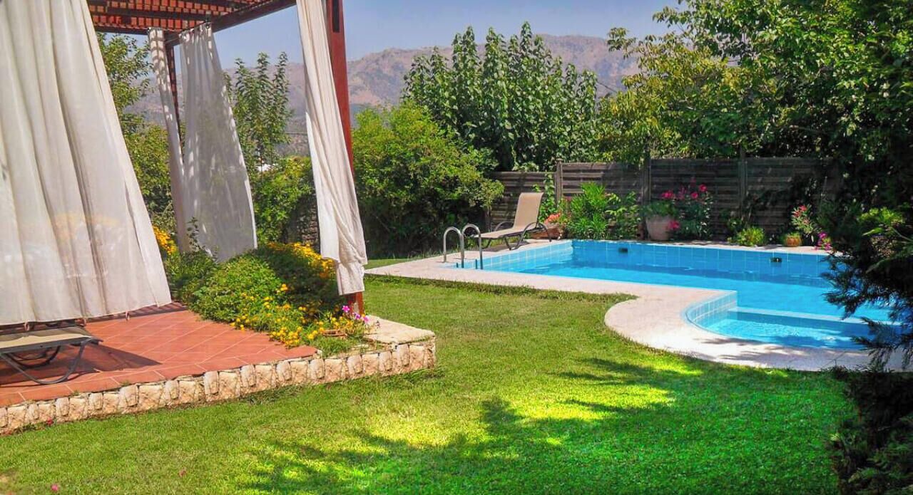 Photo of Outdoor in Skines