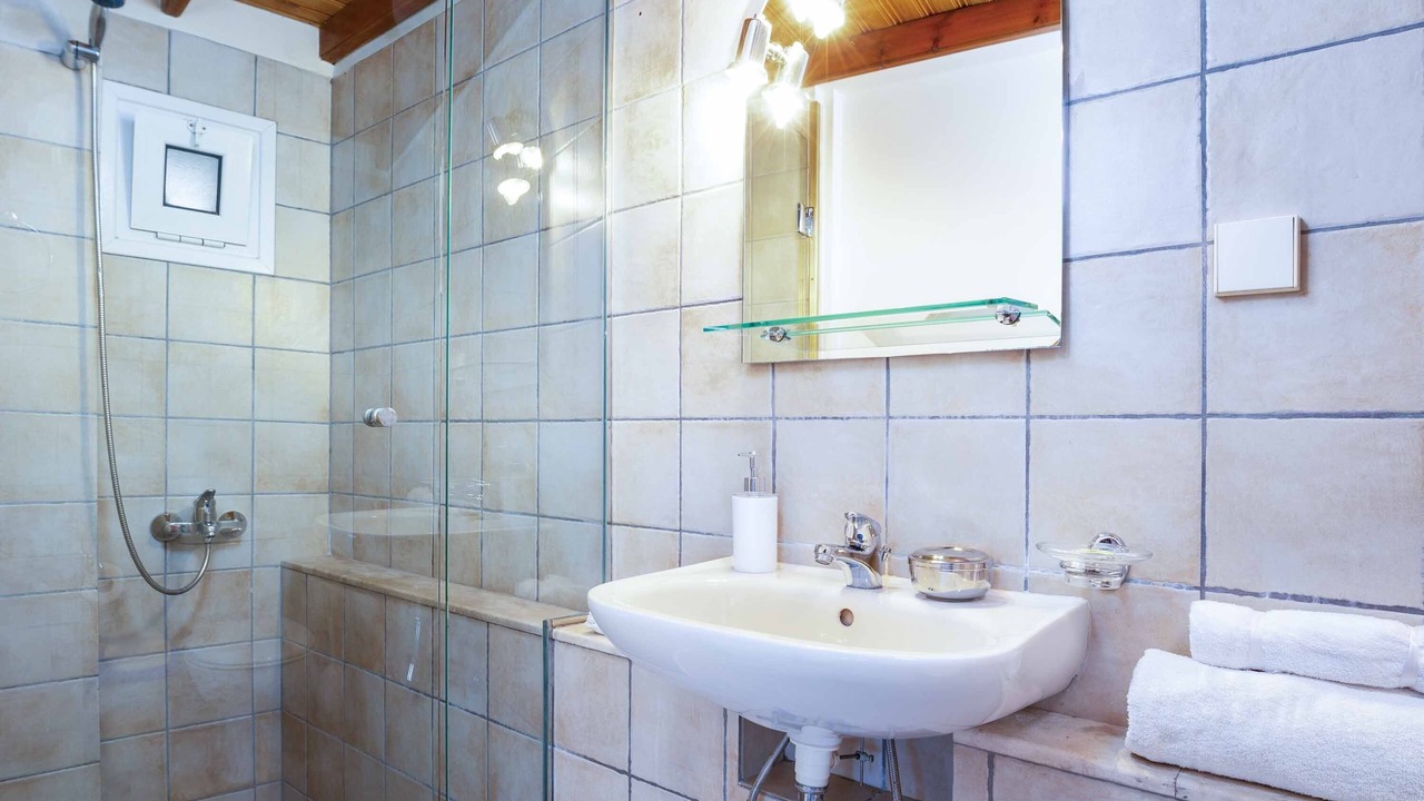 Photo of Bathroom in Pirgi