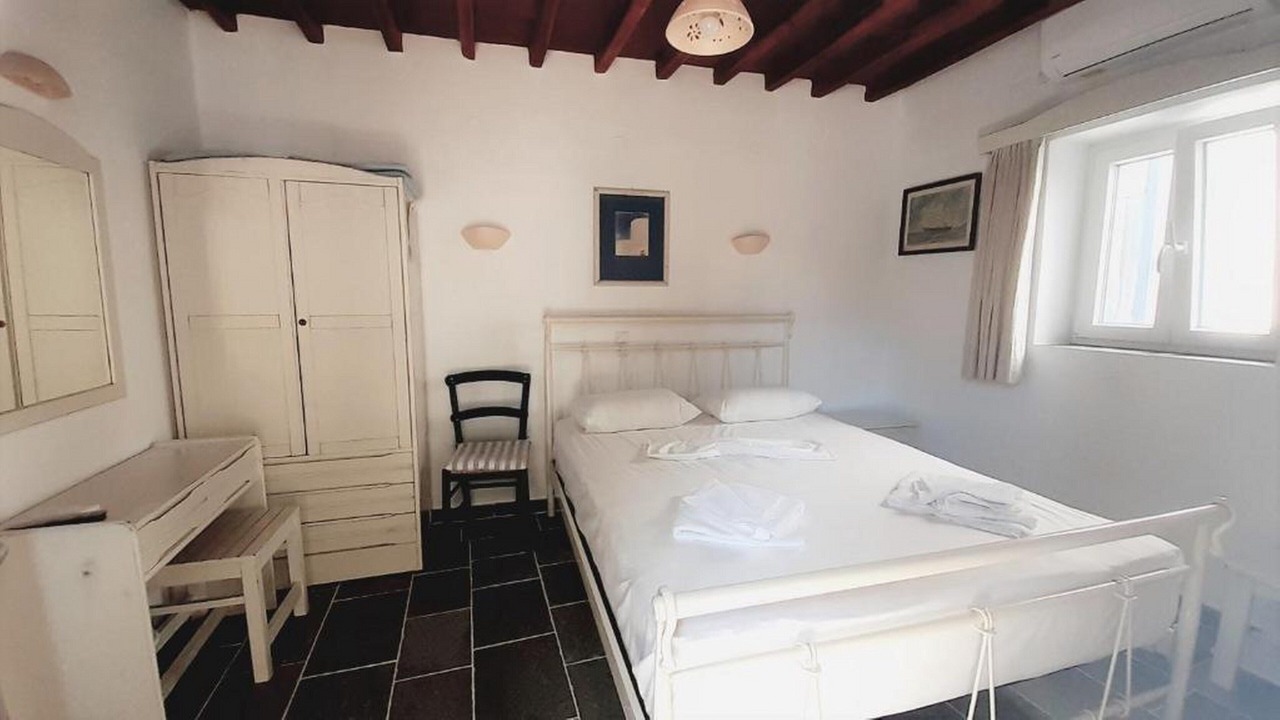 Photo of Bedroom in Platis Gialos