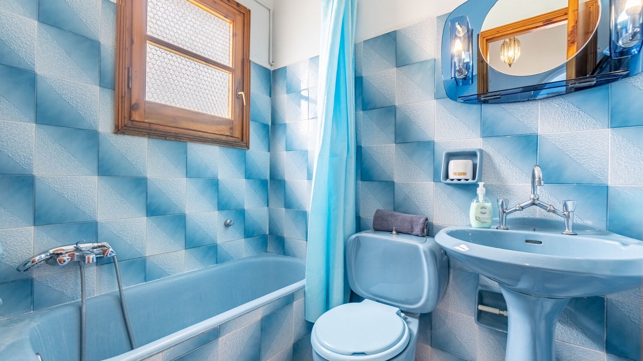 Photo of Bathroom in Kato Korakiana