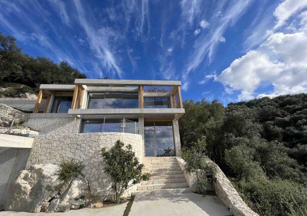 Photo of Outdoor in Pentati