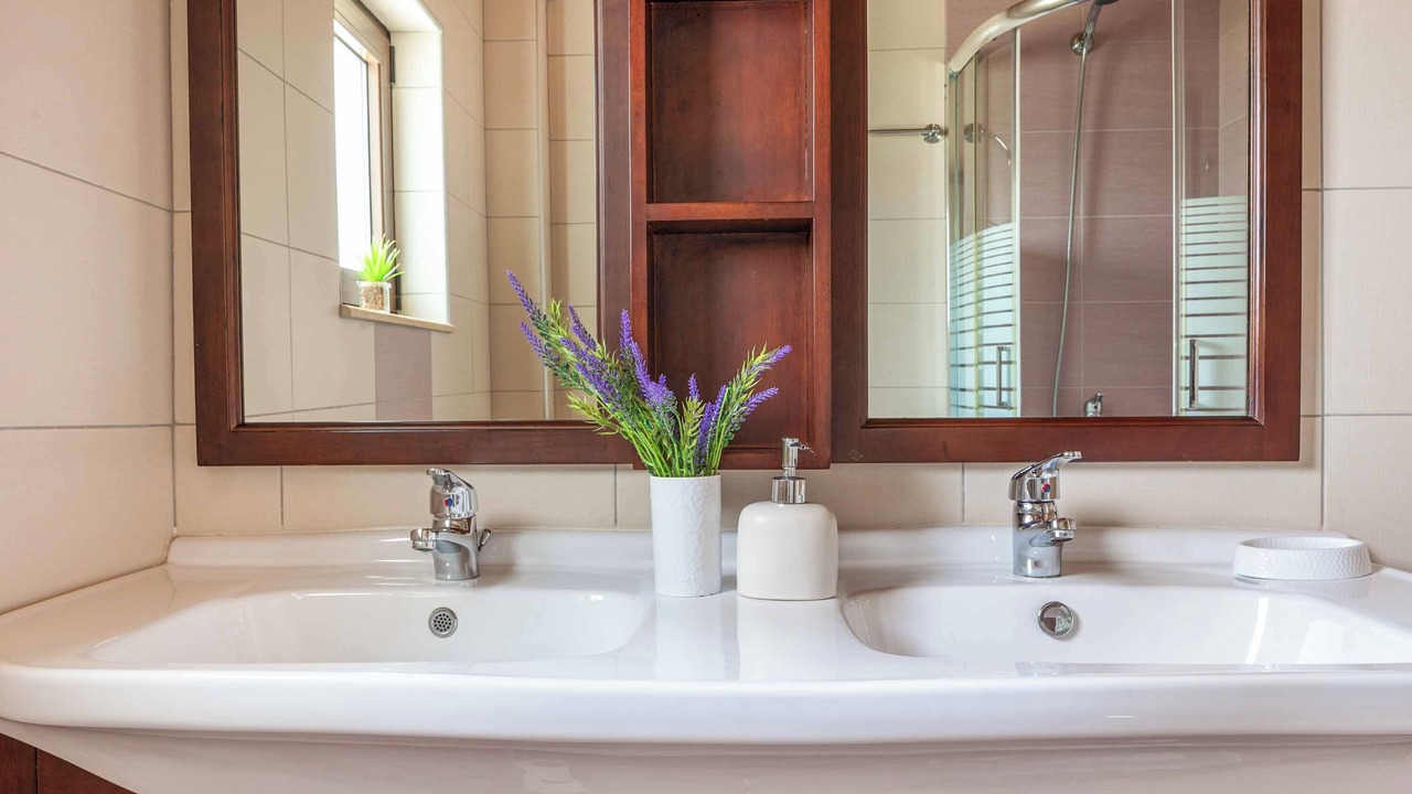 Photo of Bathroom in Platanias Town