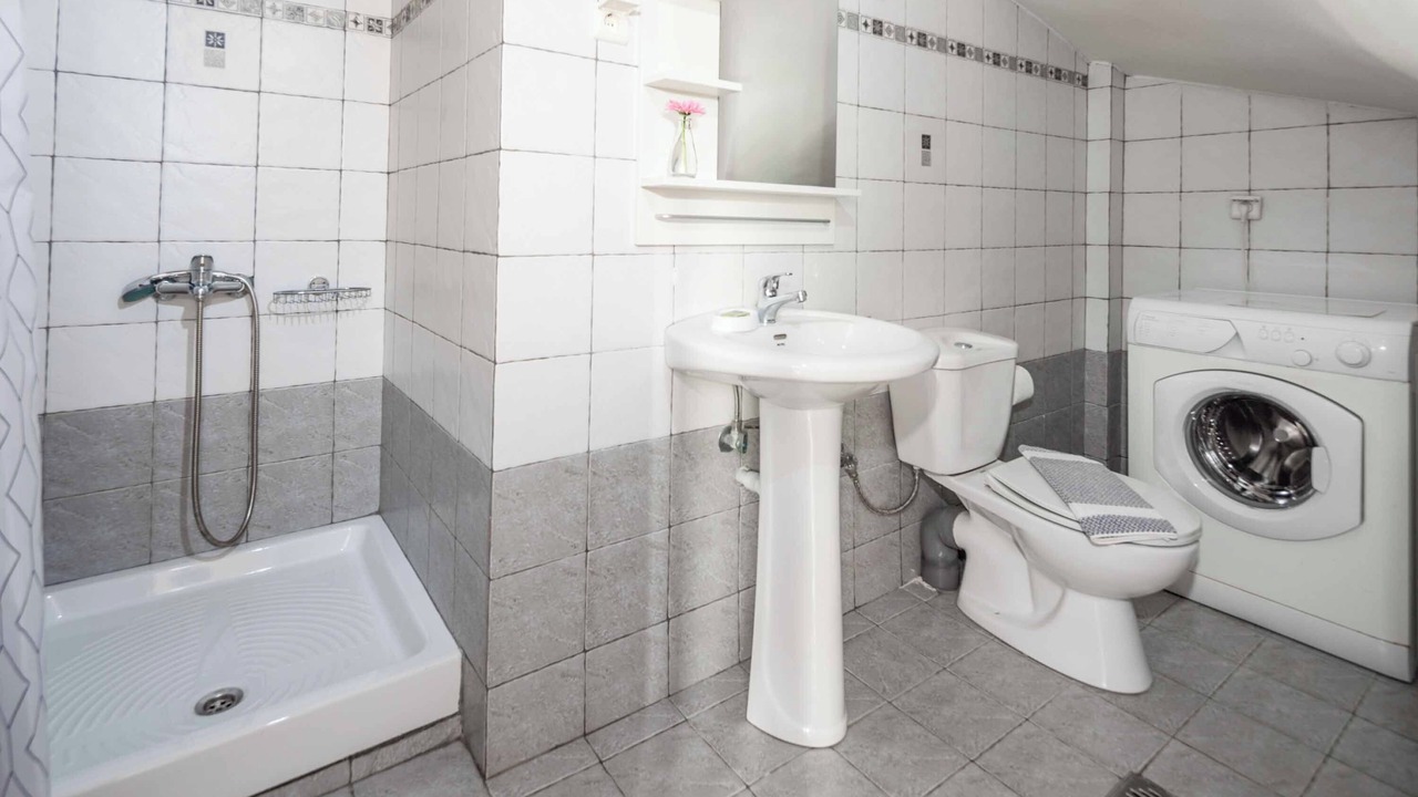 Photo of Bathroom in Kalamion