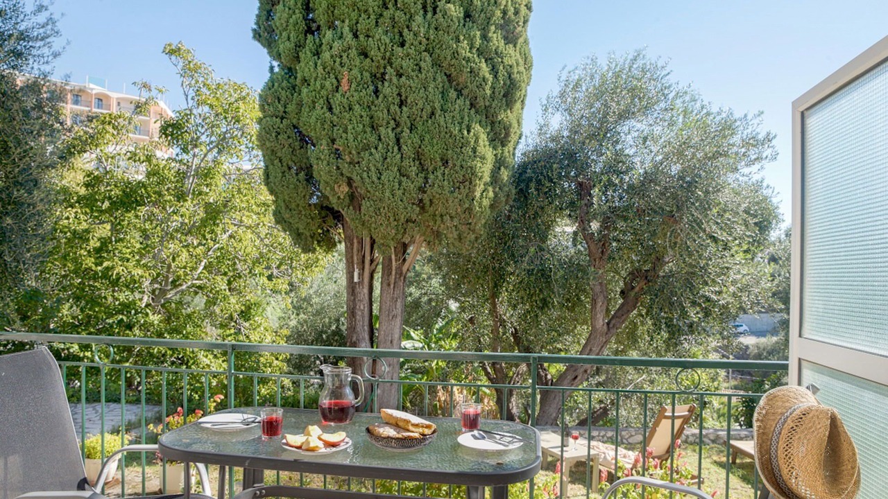 Photo of Outdoor in Lakones