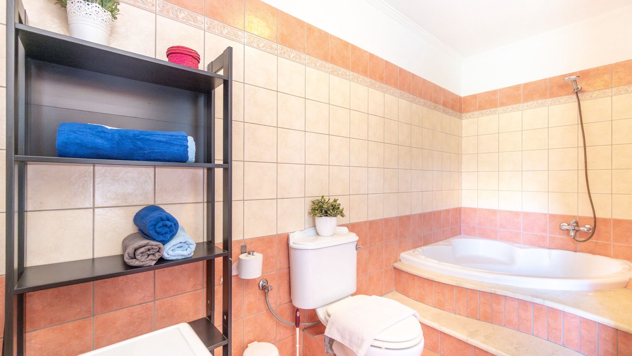 Photo of Bathroom in Arillas