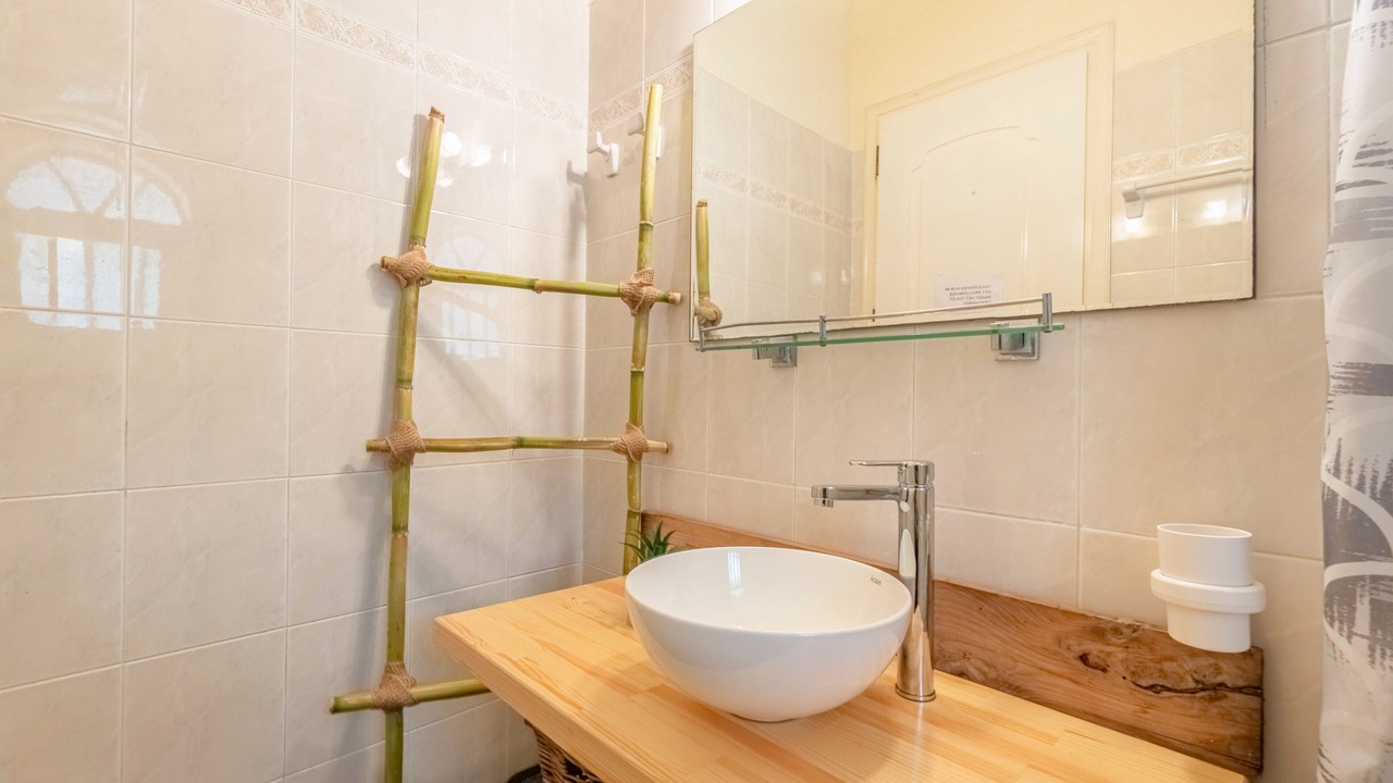 Photo of Bathroom in Agia Pelagia Chlomou