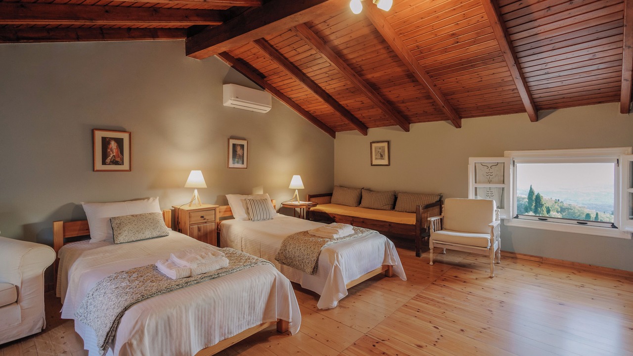 Photo of Bedroom in Makrata