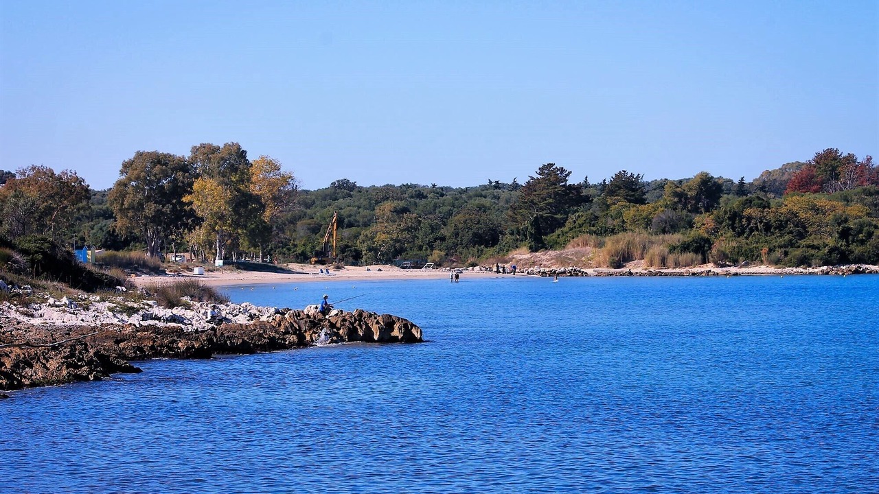 Photo of Others in Peroulion