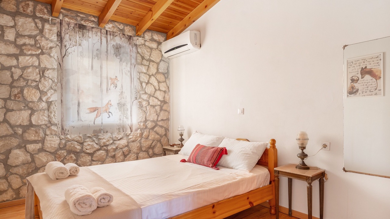 Photo of Bedroom in Evgiros