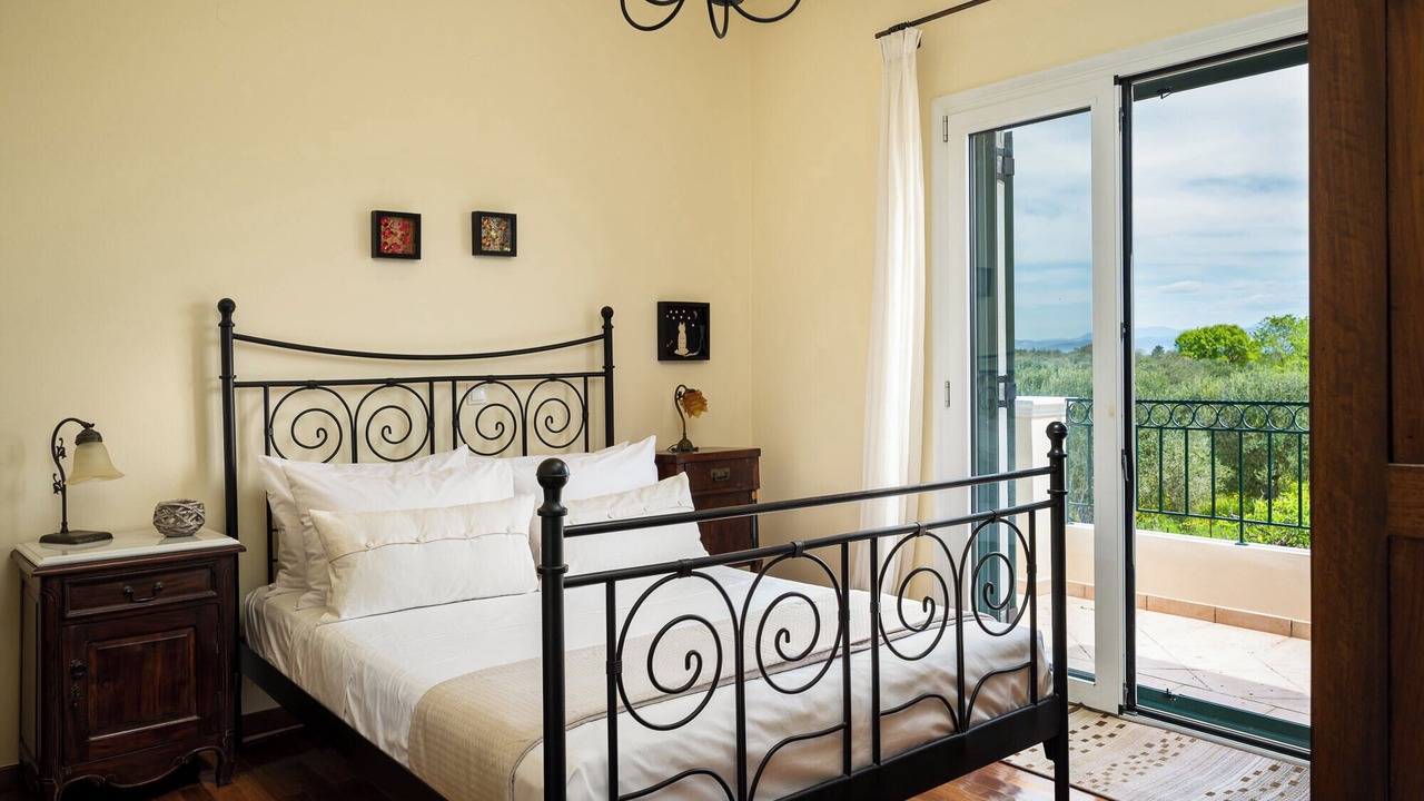 Photo of Bedroom in Melikia