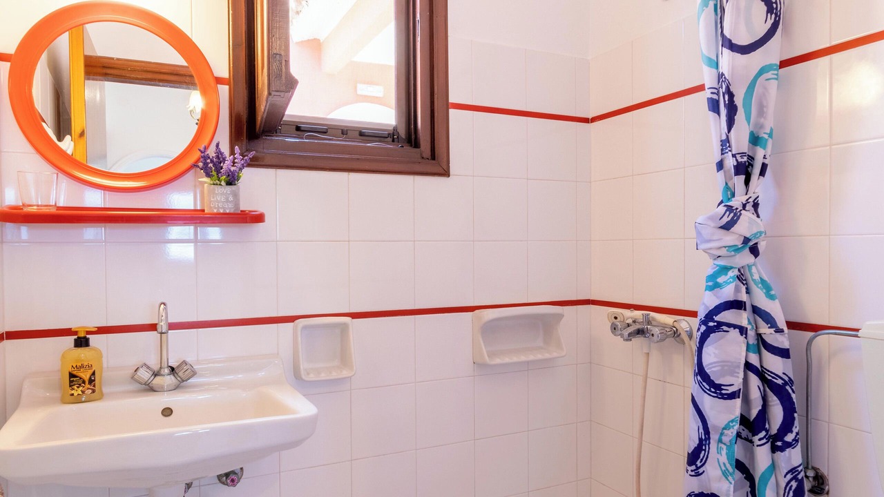 Photo of Bathroom in Agios Georgios Pagon