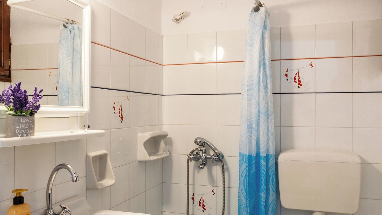 Photo of Bathroom in Agios Georgios Pagon