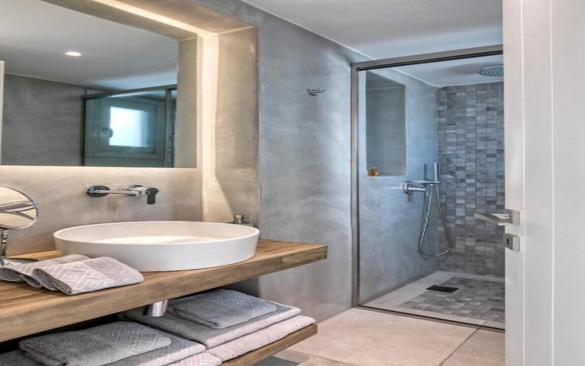 Photo of Bathroom in Tourlos