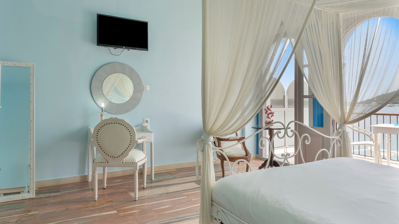 Photo of Bedroom in Mirties