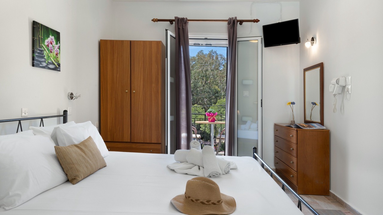 Photo of Bedroom in Panormos
