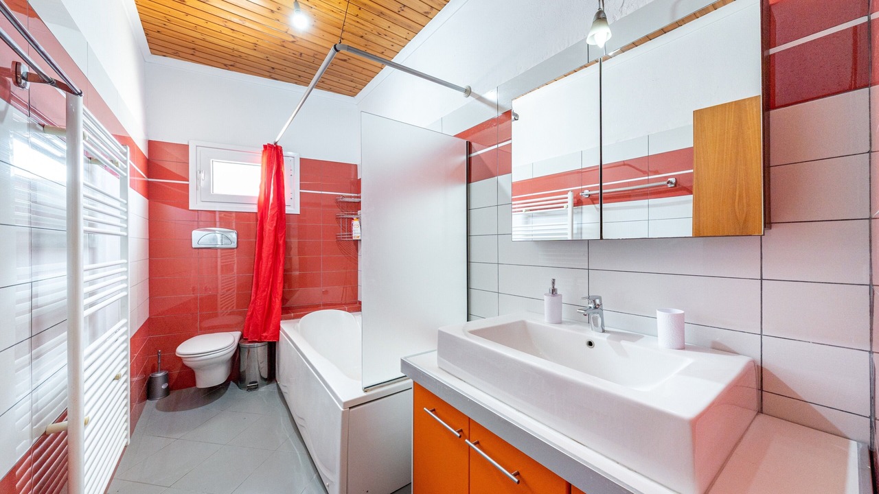 Photo of Bathroom in Kavos