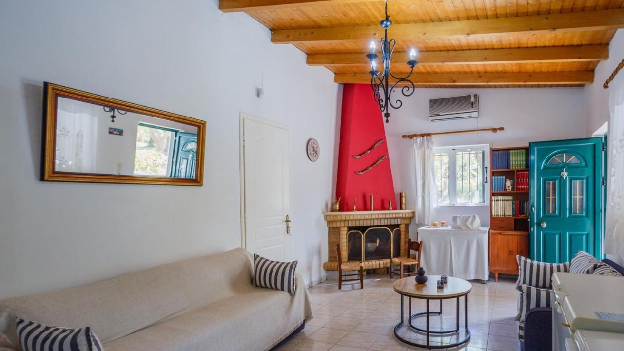 Photo of Livingroom in Alonia