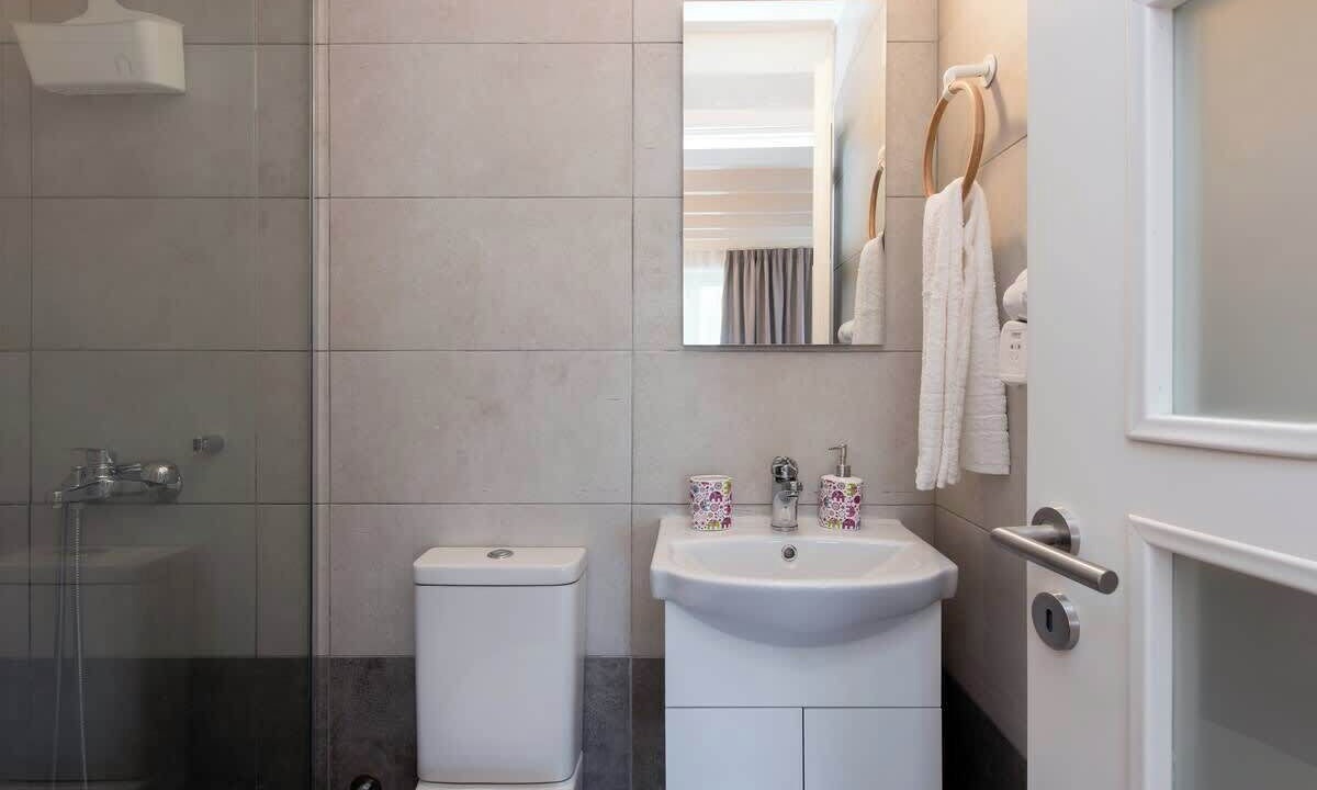Photo of Bathroom in Agios Ioannis