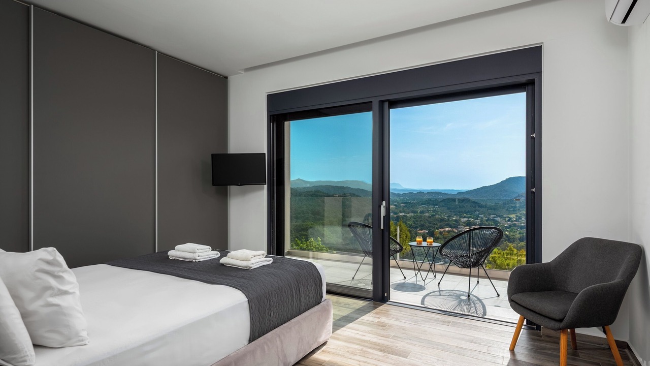 Photo of Bedroom in Petaloudes