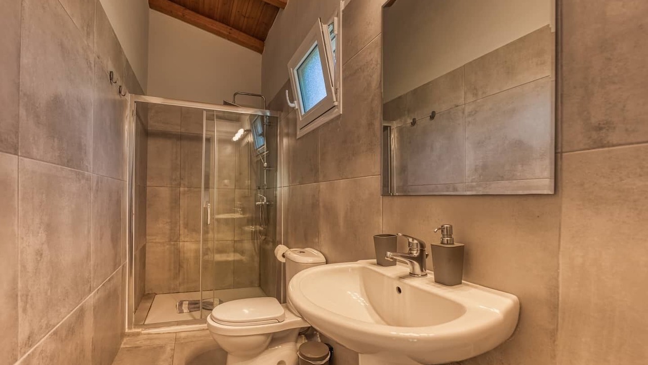 Photo of Bathroom in Alepou