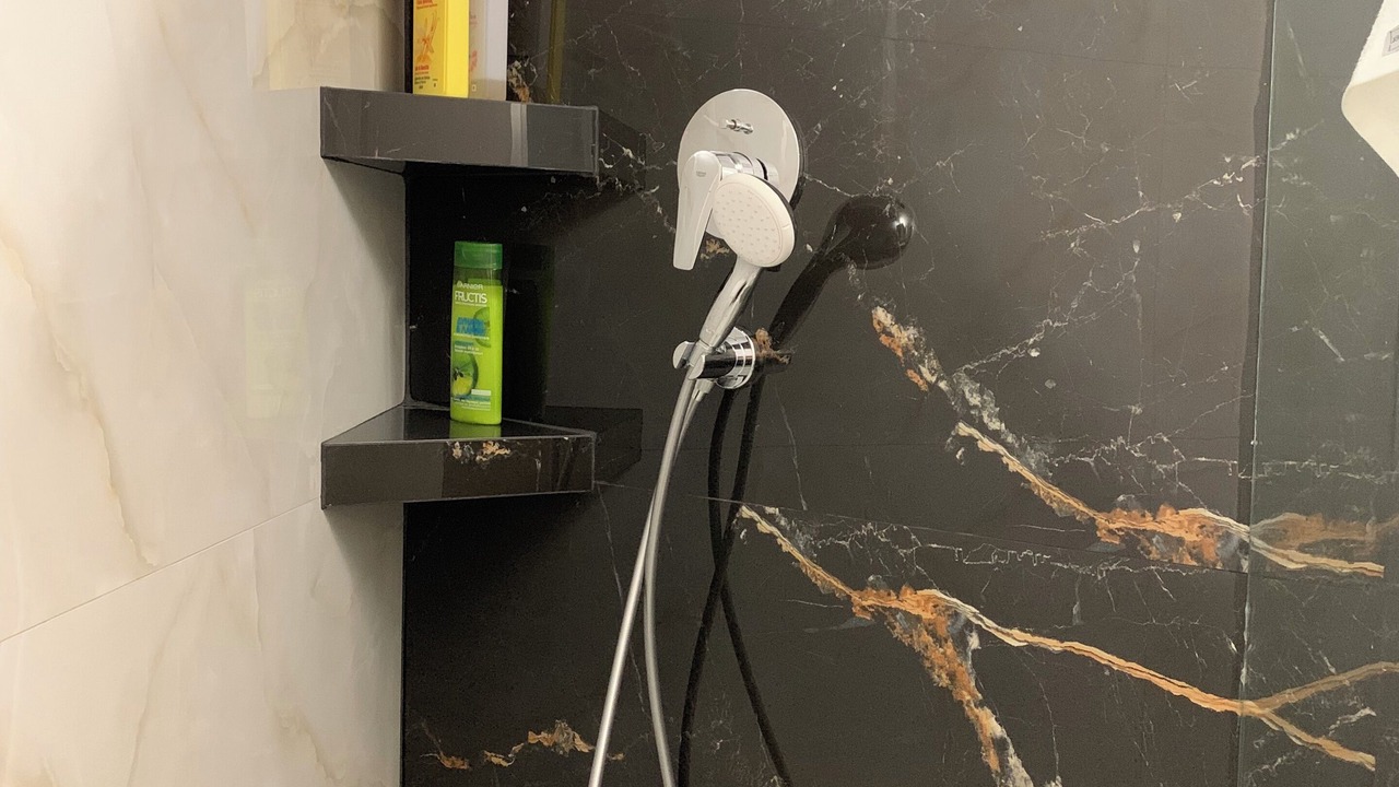 Photo of Bathroom in Galatsi
