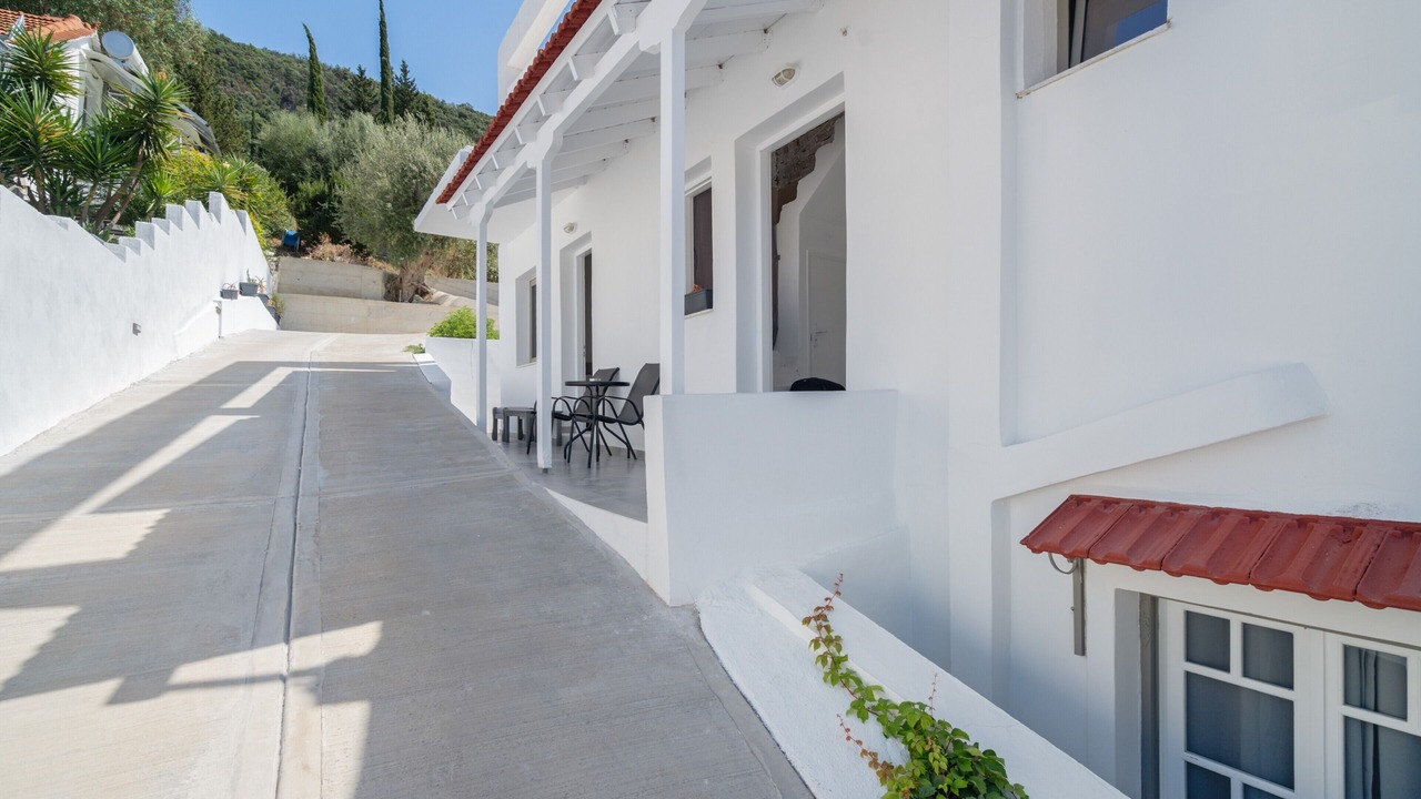 Photo of Patio Balcony in Geni