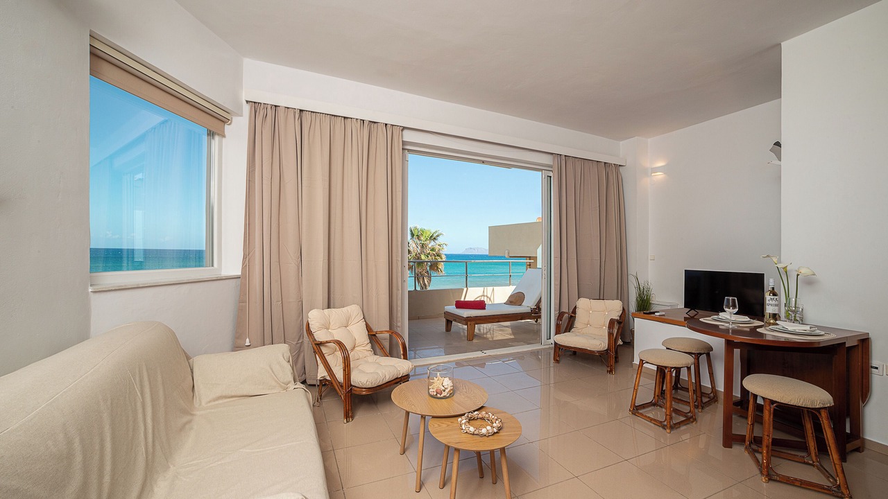 Photo of Livingroom in Kato Stalos