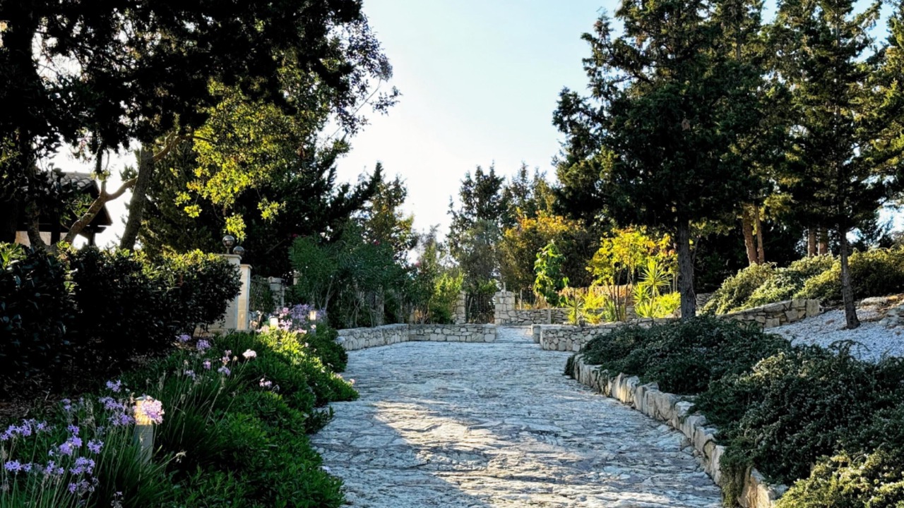 Photo of Others in Douliana