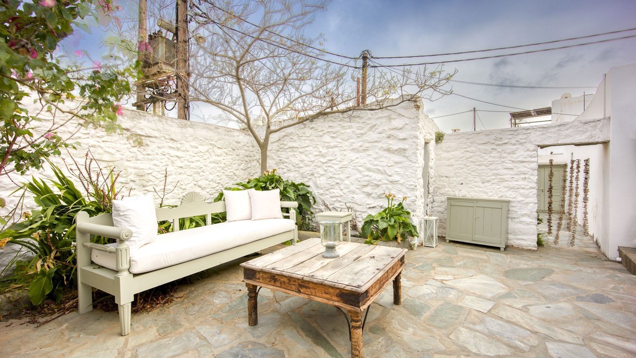 Photo of Patio Balcony in Folegandros Town