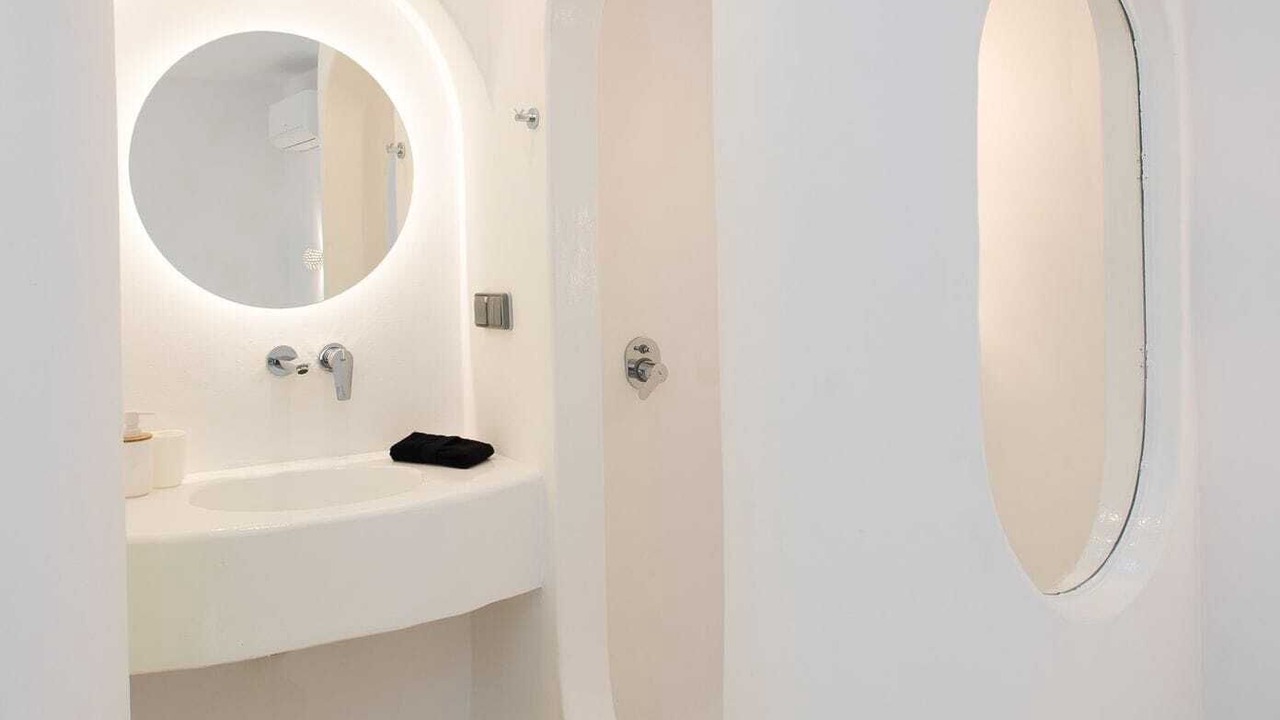 Photo of Bathroom in Elia