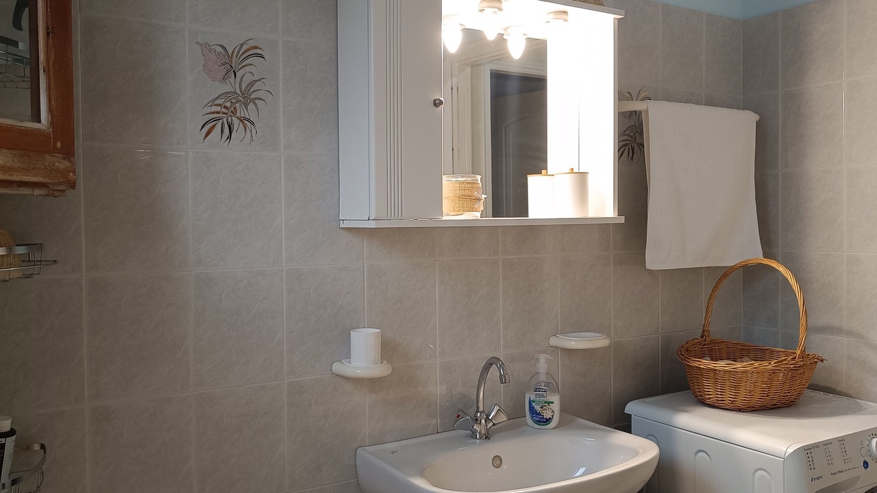 Photo of Bathroom in Petriti