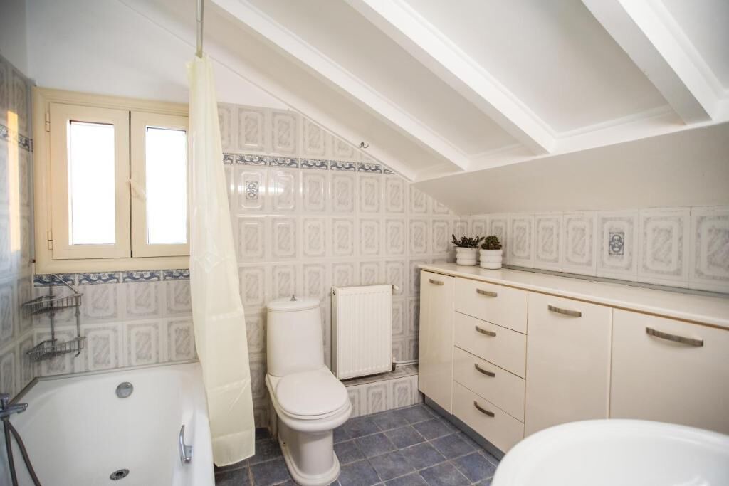 Photo of Bathroom in Molos