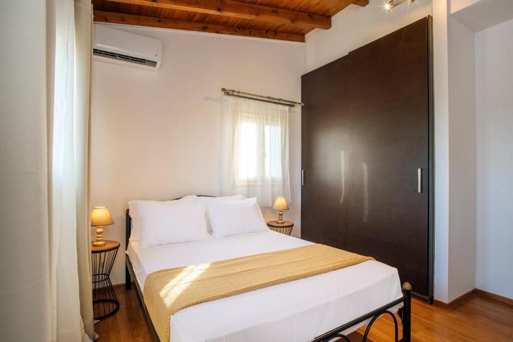 Photo of Bedroom in Molos