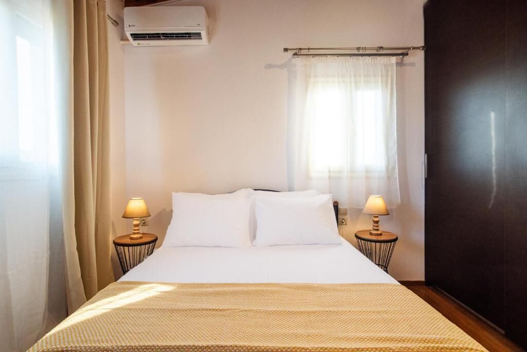 Photo of Bedroom in Molos