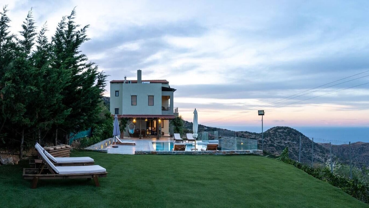 Photo of Patio Balcony in Rodhia