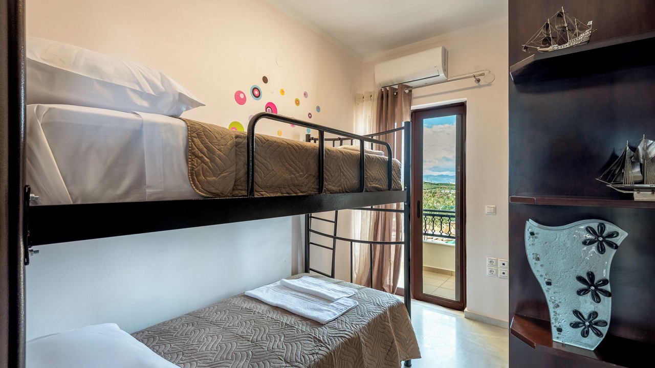 Photo of Bedroom in Stalos