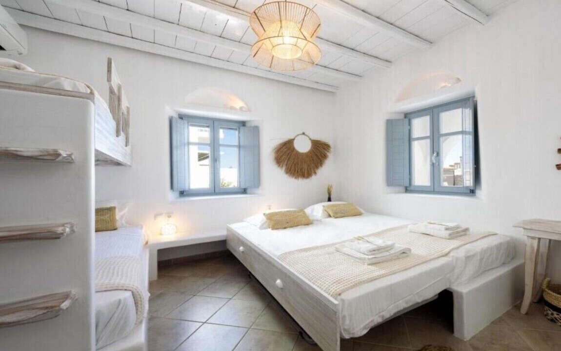 Photo of Bedroom in Drios