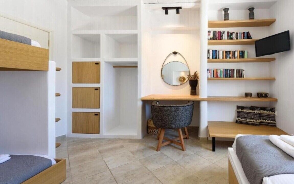 Photo of Bedroom in Drios