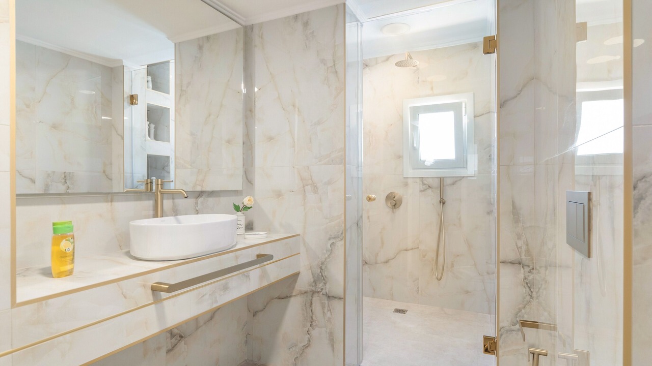 Photo of Bathroom in Exanthia