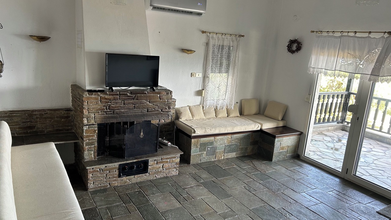 Photo of Livingroom in Mola Kalyva