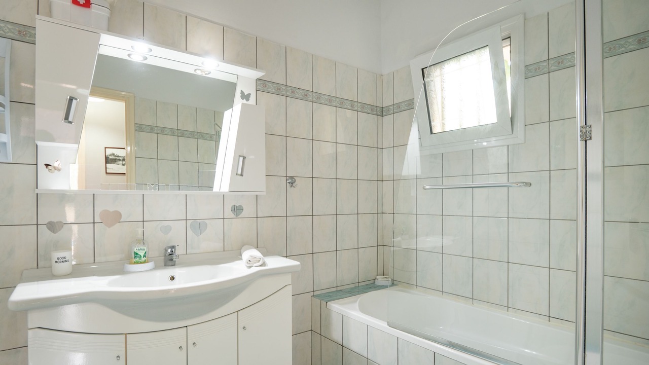 Photo of Bathroom in Chalikounas