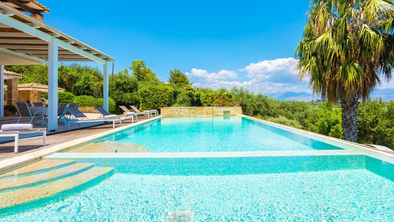 Photo of Outdoor in Peroulion