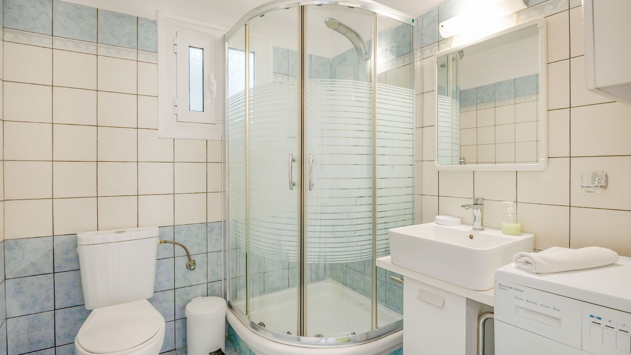 Photo of Bathroom in Chalikounas