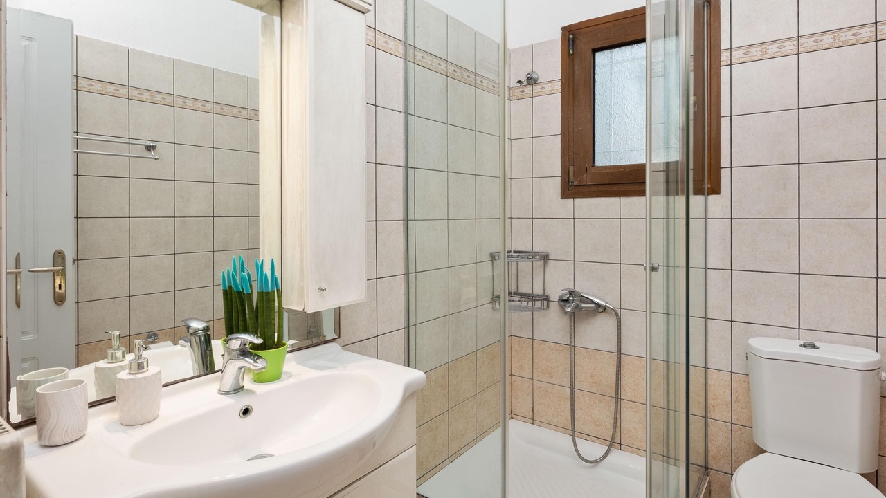 Photo of Bathroom in Chalikounas