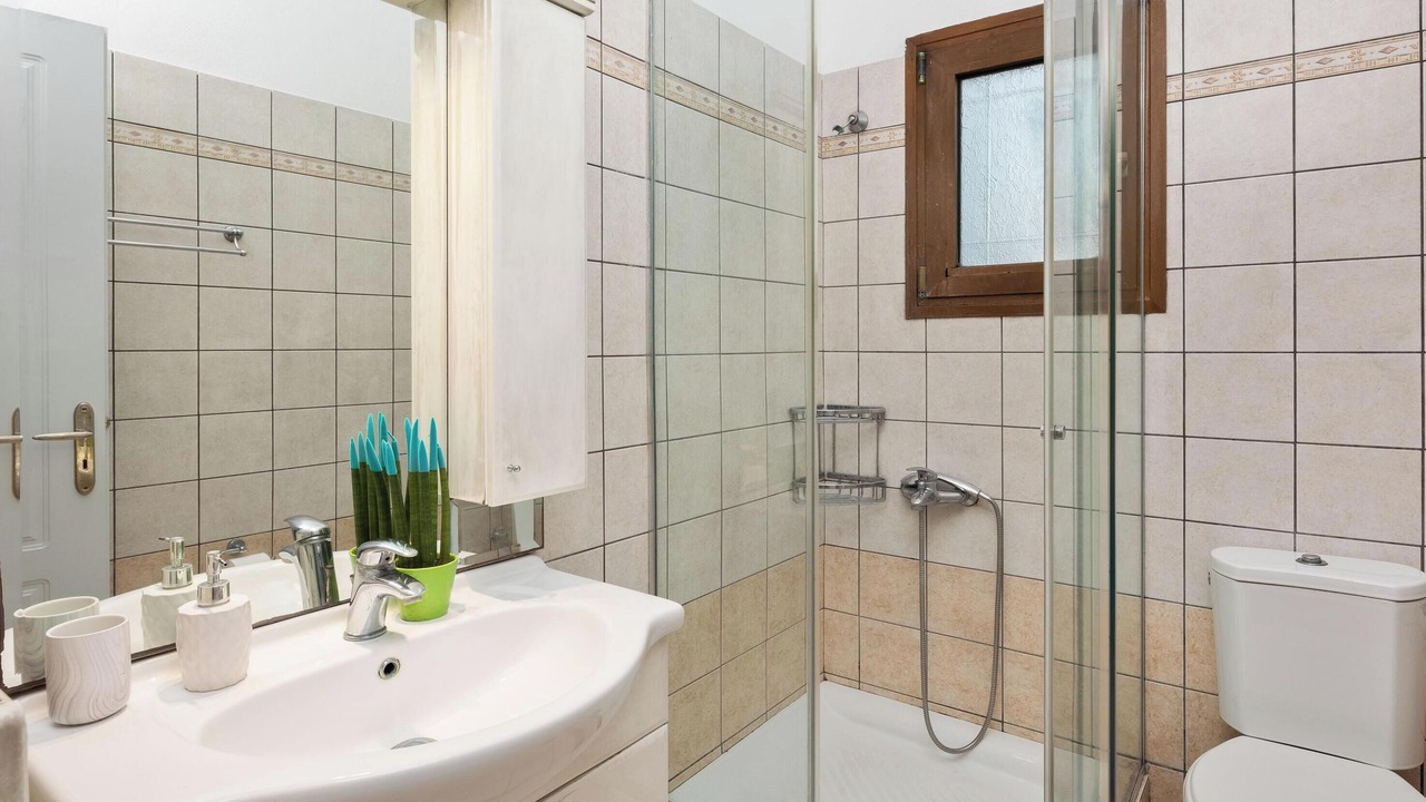 Photo of Bathroom in Chalikounas
