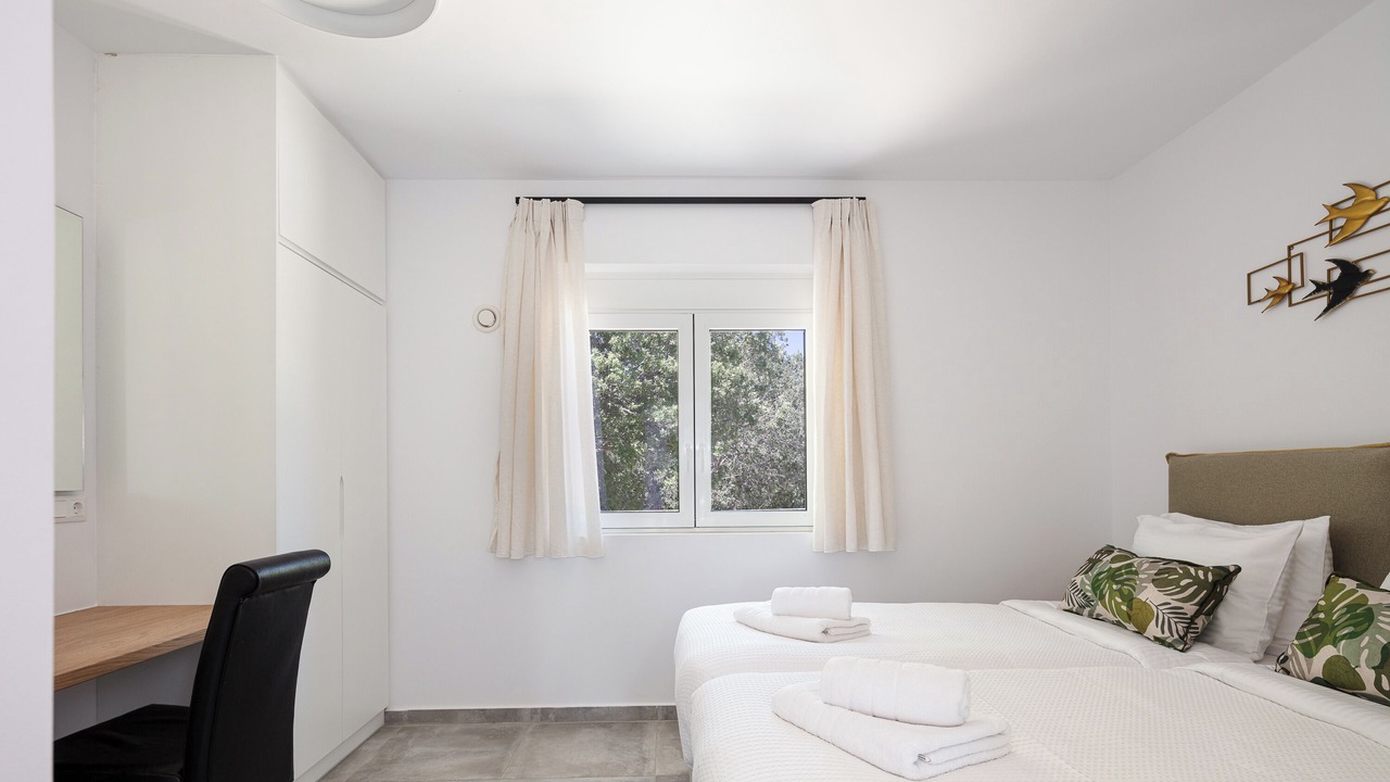 Photo of Bedroom in Armenoi