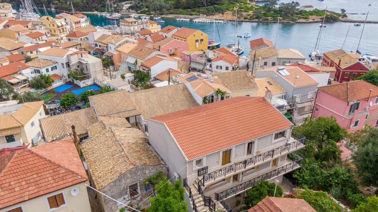 Photo of Others in Gaios